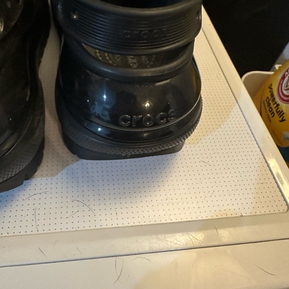 CLOSET CLOSING Classic Mega Crush Clog in Black - Picture 9 of 10